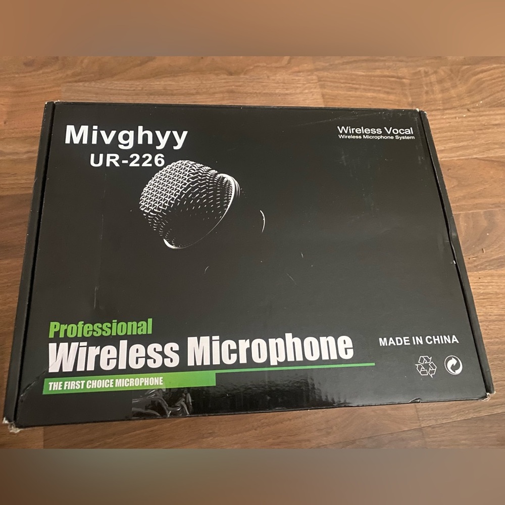 Mivghyy UR-226 Professional Wireless Microphone